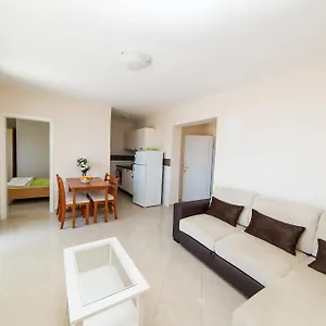 Sundecker Bratkovic Apartment